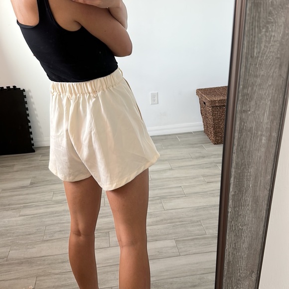 Cream Shorts Bermudas Skorts High Waist / Size S - Picture 4 of 14